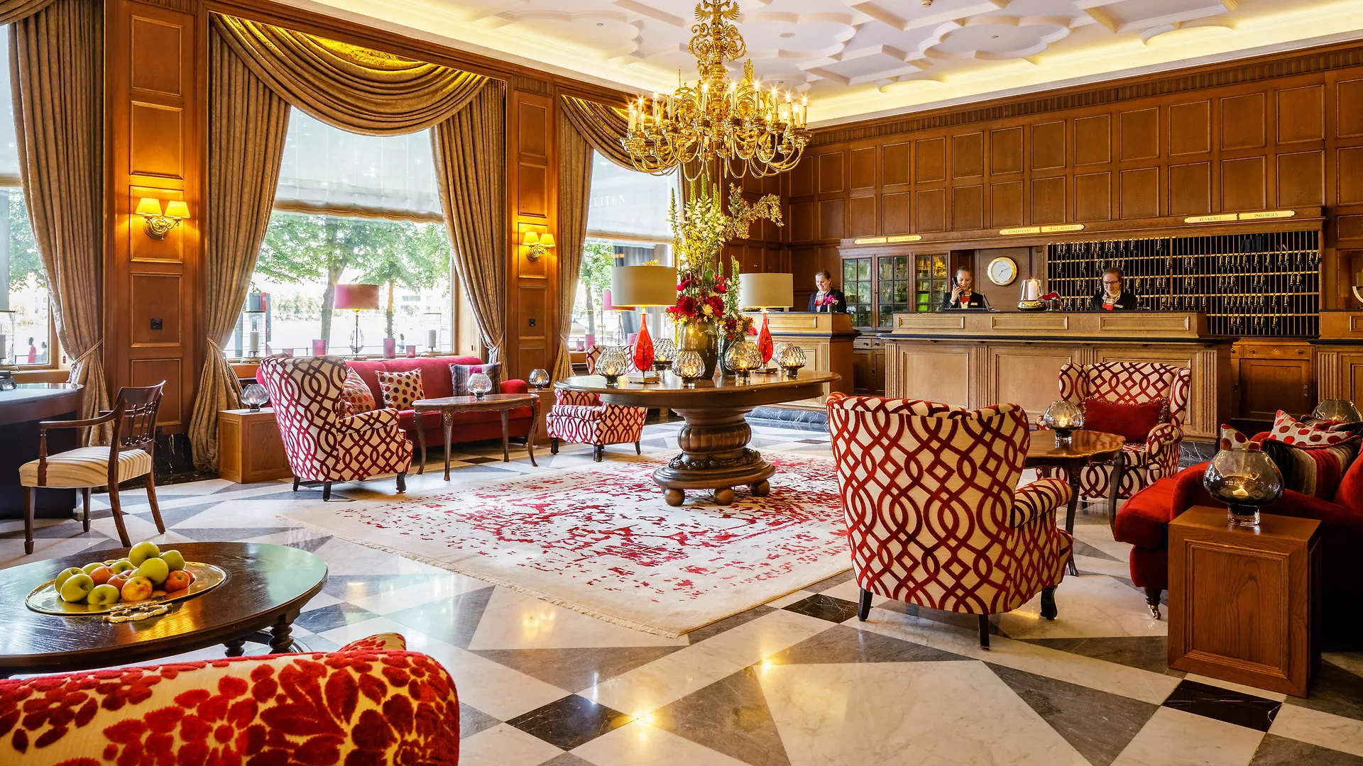 Fairmont Hotel Vier Jahreszeiten Hamburg Almanya