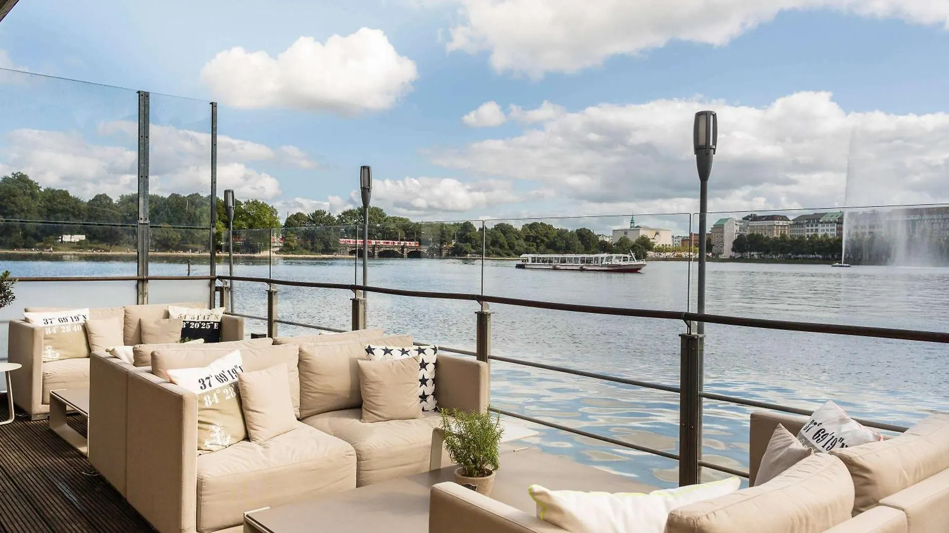 Fairmont Hotel Vier Jahreszeiten Hamburg