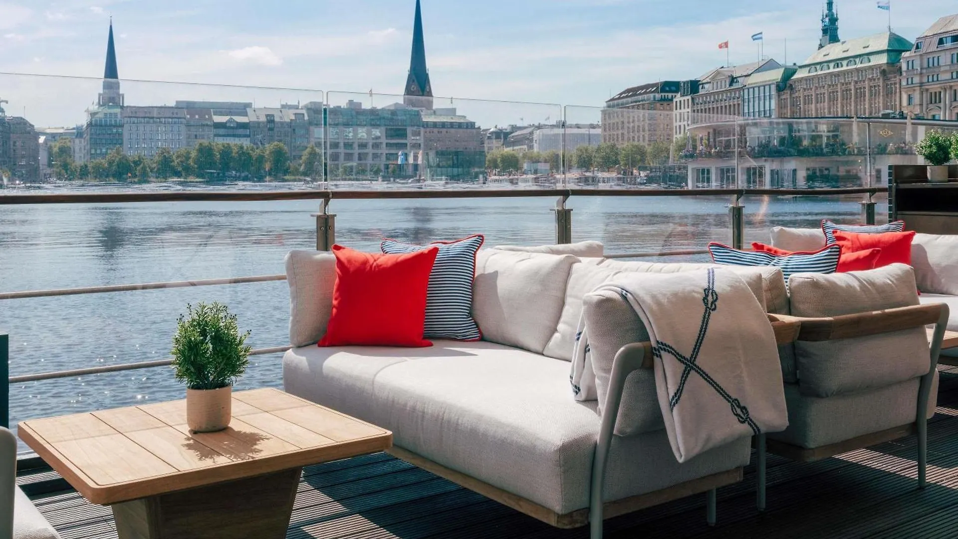 Fairmont Hotel Vier Jahreszeiten Hamburg