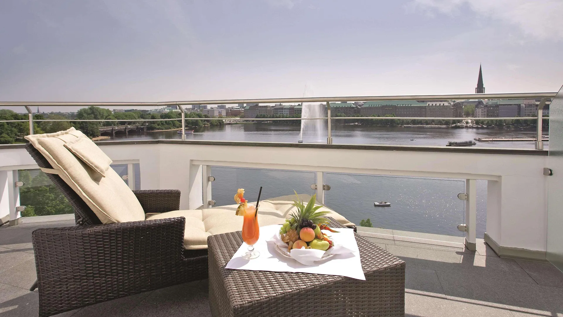 Fairmont Hotel Vier Jahreszeiten Hamburg