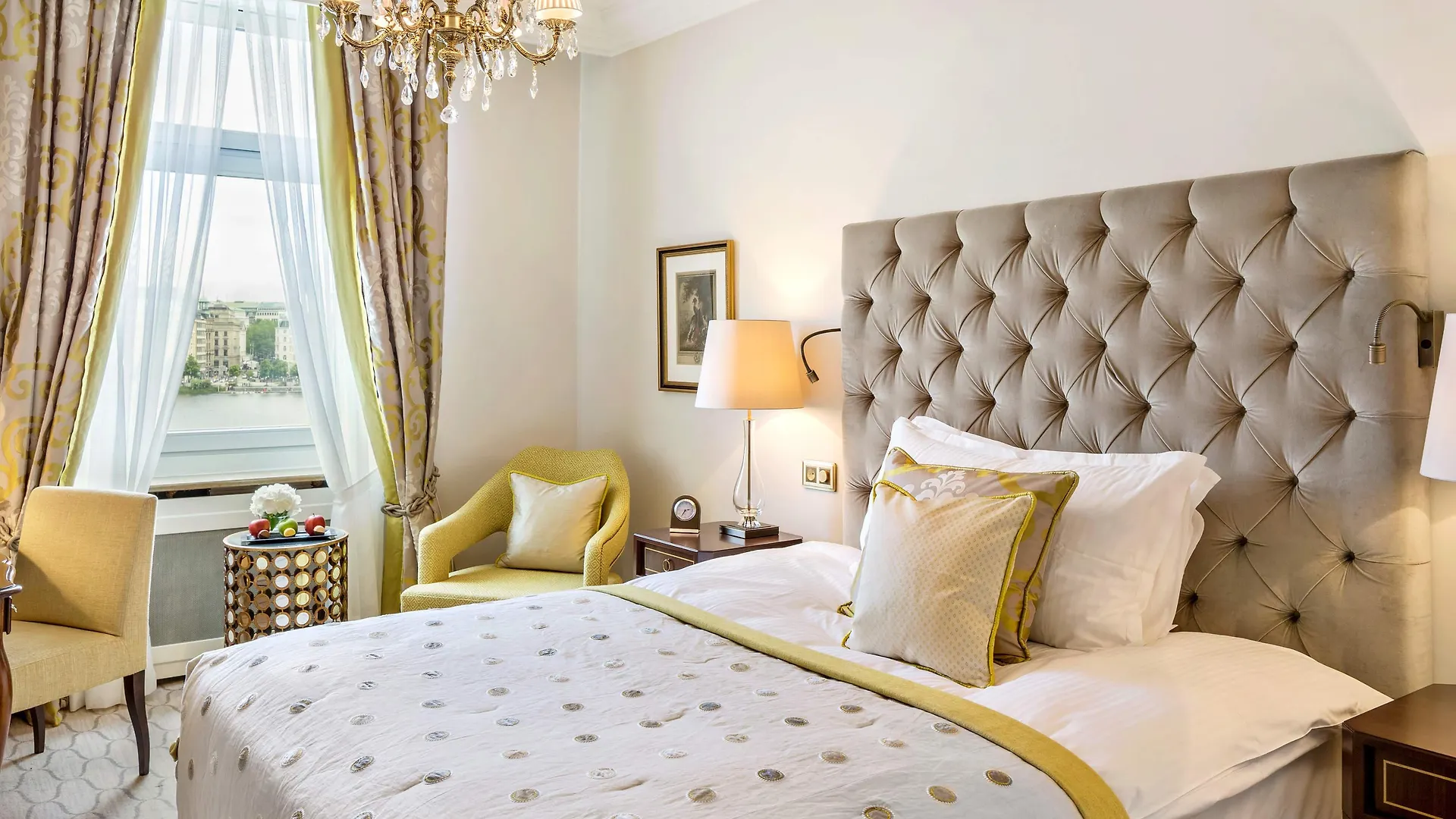 Fairmont Hotel Vier Jahreszeiten Hamburgo Alemanha