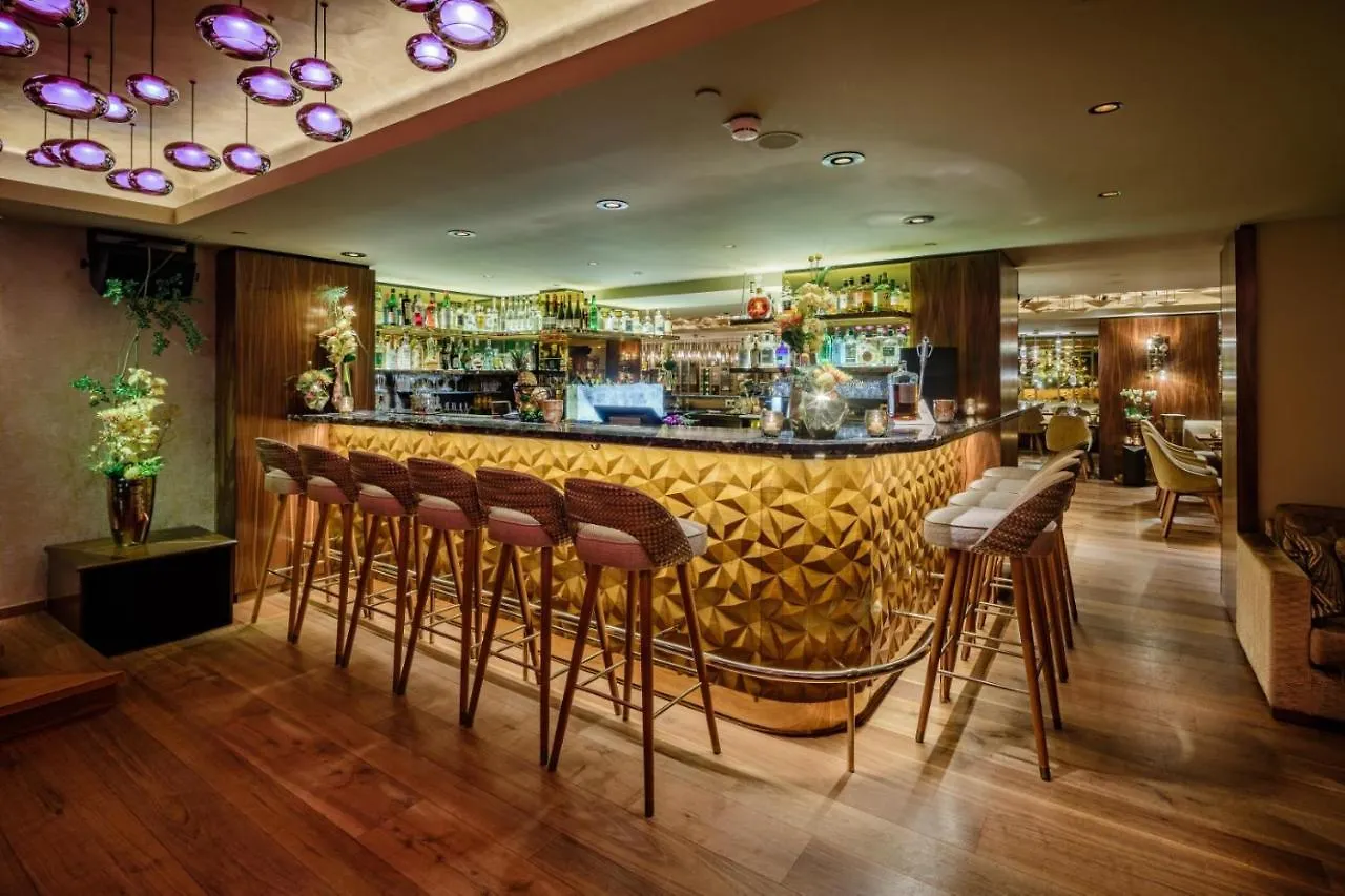 Fairmont Hotel Vier Jahreszeiten Hamburgo