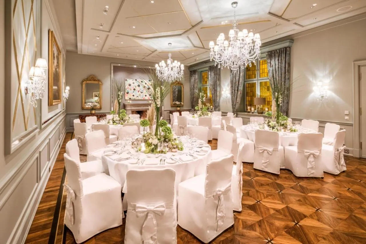 Fairmont Hotel Vier Jahreszeiten Hamburgo 5*,  Alemanha