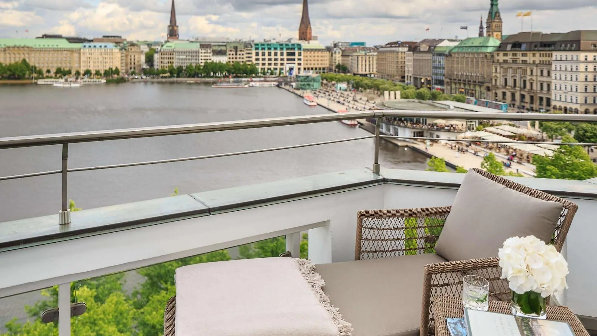 Fairmont Hotel Vier Jahreszeiten Hamburgo Alemanha